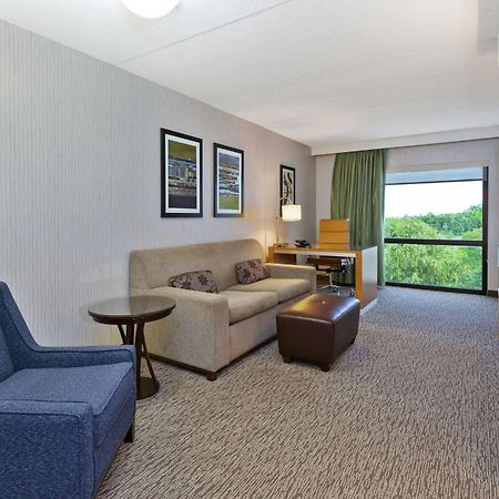 Hotel Auburn Hills Extérieur photo